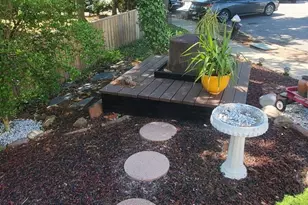 30 Chestnut Cir, New York, NY 10312 - Photo 16