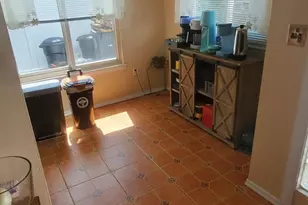 30 Chestnut Cir, New York, NY 10312 - Photo 4