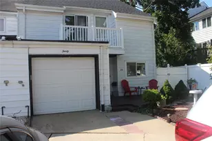 30 Chestnut Cir, New York, NY 10312 - Photo 18