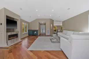 150 Sugar Toms Ln, East Norwich, NY 11732 - Photo 32