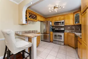 7 Mayfair Rd, Baldwin, NY 11510 - Photo 8