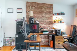 121 Montgomery St, Newburgh, NY 12550 - Photo 32