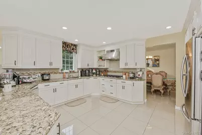 402 Johnson Avenue, Bohemia, NY 11716 - Photo 6