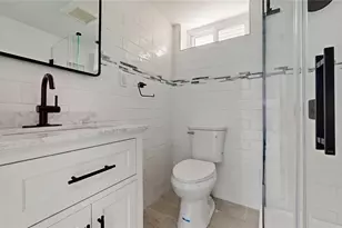 987 E 42nd St, Brooklyn, NY 11210 - Photo 38