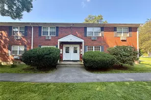 5 Wildwood Dr, Wappingers Falls, NY 12590 - Photo 2