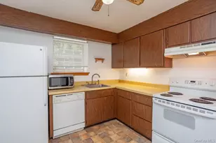 1840 Crompond Rd, Peekskill, NY 10566 - Photo 10