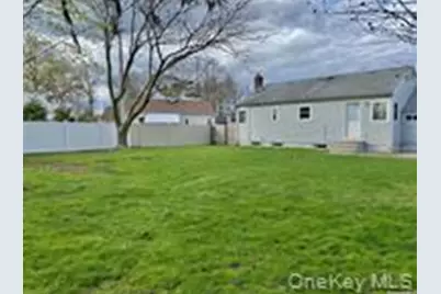 3 Wensley Road, Plainview, NY 11803 - Photo 16