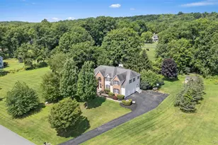 93 Elise Dr, Middletown, NY 10941 - Photo 2