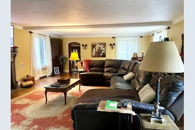 118 Highland Road, Glen Cove, NY 11542 - Photo 10