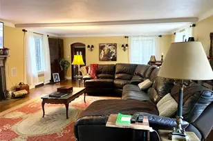 118 Highland Rd, Glen Cove, NY 11542 - Photo 10