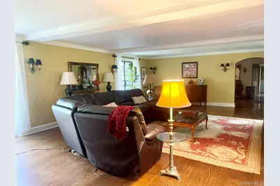 118 Highland Road, Glen Cove, NY 11542 - Photo 6