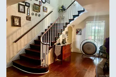 118 Highland Road, Glen Cove, NY 11542 - Photo 4