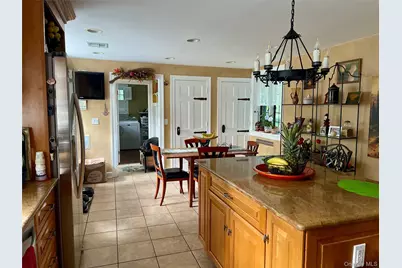 118 Highland Road, Glen Cove, NY 11542 - Photo 12