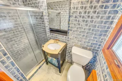 9 Waverly Place, Valley Stream, NY 11580 - Photo 14