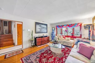 9 Waverly Pl, Valley Stream, NY 11580 - Photo 8