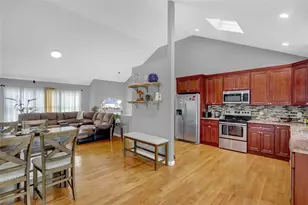 55 Pinewood Dr, Shirley, NY 11967 - Photo 10