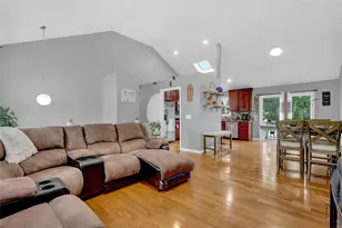 55 Pinewood Dr, Shirley, NY 11967 - Photo 6