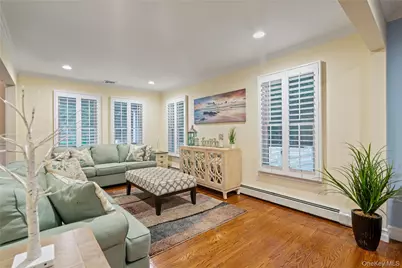 15 Victoria Court, Oakdale, NY 11769 - Photo 8