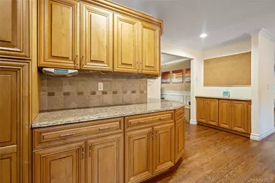 15 Victoria Court, Oakdale, NY 11769 - Photo 20