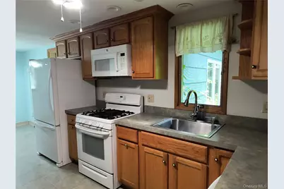 3 Saint Anne Drive, New Windsor, NY 12553 - Photo 8