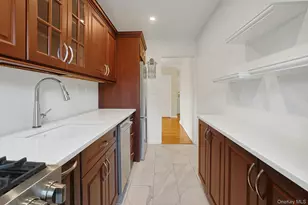 19 Old Mamaroneck Rd, White Plains, NY 10605 - Photo 14