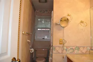 95 Lincoln Rd, Medford, NY 11763 - Photo 6