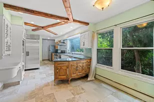 13 Whitney Cir, Glen Cove, NY 11542 - Photo 14