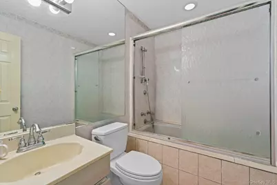 13 Whitney Circle, Glen Cove, NY 11542 - Photo 22