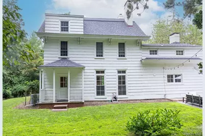 592 Landing Avenue, Smithtown, NY 11787 - Photo 44