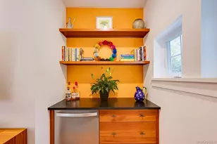 592 Landing Ave, Smithtown, NY 11787 - Photo 20