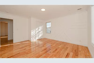 102 Cotton Lane, Levittown, NY 11756 - Photo 18