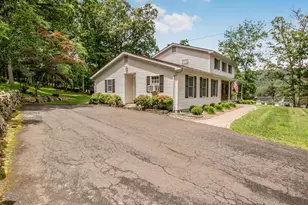 113 Buckberg Rd, Tomkins Cove, NY 10980 - Photo 2