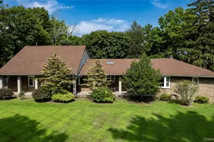 369 Phillips Hill Rd, New City, NY 10956 - Photo 2