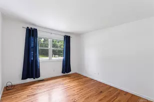 12 Hampton Bays Dr, Hampton Bays, NY 11946 - Photo 14