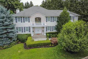 2 Gail Terrace, Glen Cove, NY 11542 - Photo 2