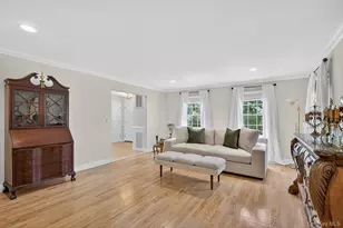 2 Gail Terrace, Glen Cove, NY 11542 - Photo 18