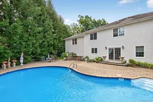 2 Gail Terrace, Glen Cove, NY 11542 - Photo 36