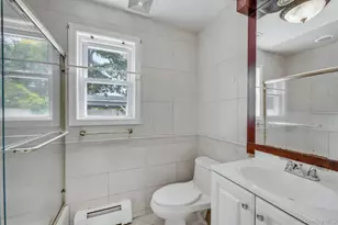 11 Rhoda Ave, Smithtown, NY 11787 - Photo 16