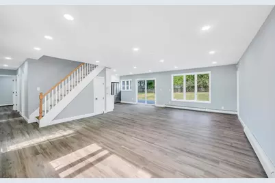 9 Wakefield Avenue, Coram, NY 11727 - Photo 20