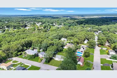 9 Wakefield Avenue, Coram, NY 11727 - Photo 8