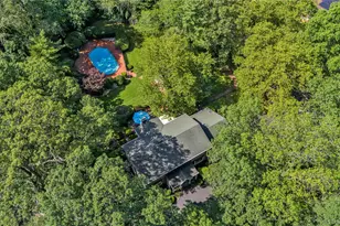 8 Lisa Dr, Dix Hills, NY 11746 - Photo 26