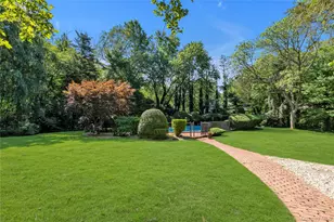 8 Lisa Dr, Dix Hills, NY 11746 - Photo 8