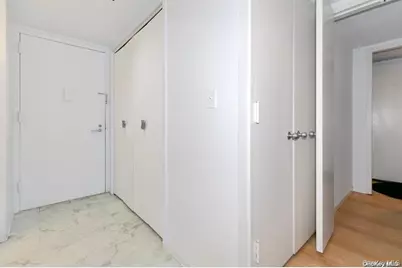 88 Cuttermill Road #112, Great Neck, NY 11021 - Photo 4