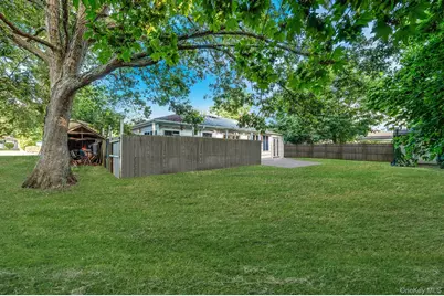 322 N Dunton Avenue, Patchogue, NY 11772 - Photo 6