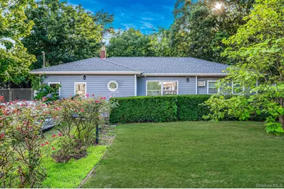 322 N Dunton Avenue, Patchogue, NY 11772 - Photo 2