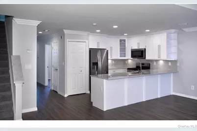 56 Overlook Drive #56, Farmingville, NY 11738 - Photo 2
