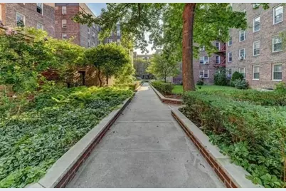 105-25 67th Road #4D, Forest Hills, NY 11375 - Photo 4