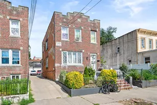31-29 100th St, East Elmhurst, NY 11369 - Photo 4