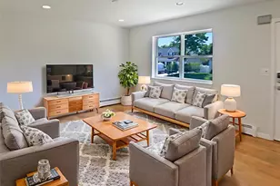 79 Meadow Ct, Brookhaven, NY 11949 - Photo 2