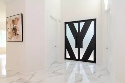 34 Woodland Place, Great Neck, NY 11021 - Photo 4